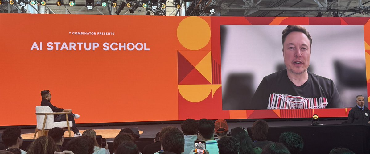 realaeden's tweet photo. Big moment at @ycombinator AI Startup School—@elonmusk just joined via Zoom! https://t.co/luMMYzCRCI