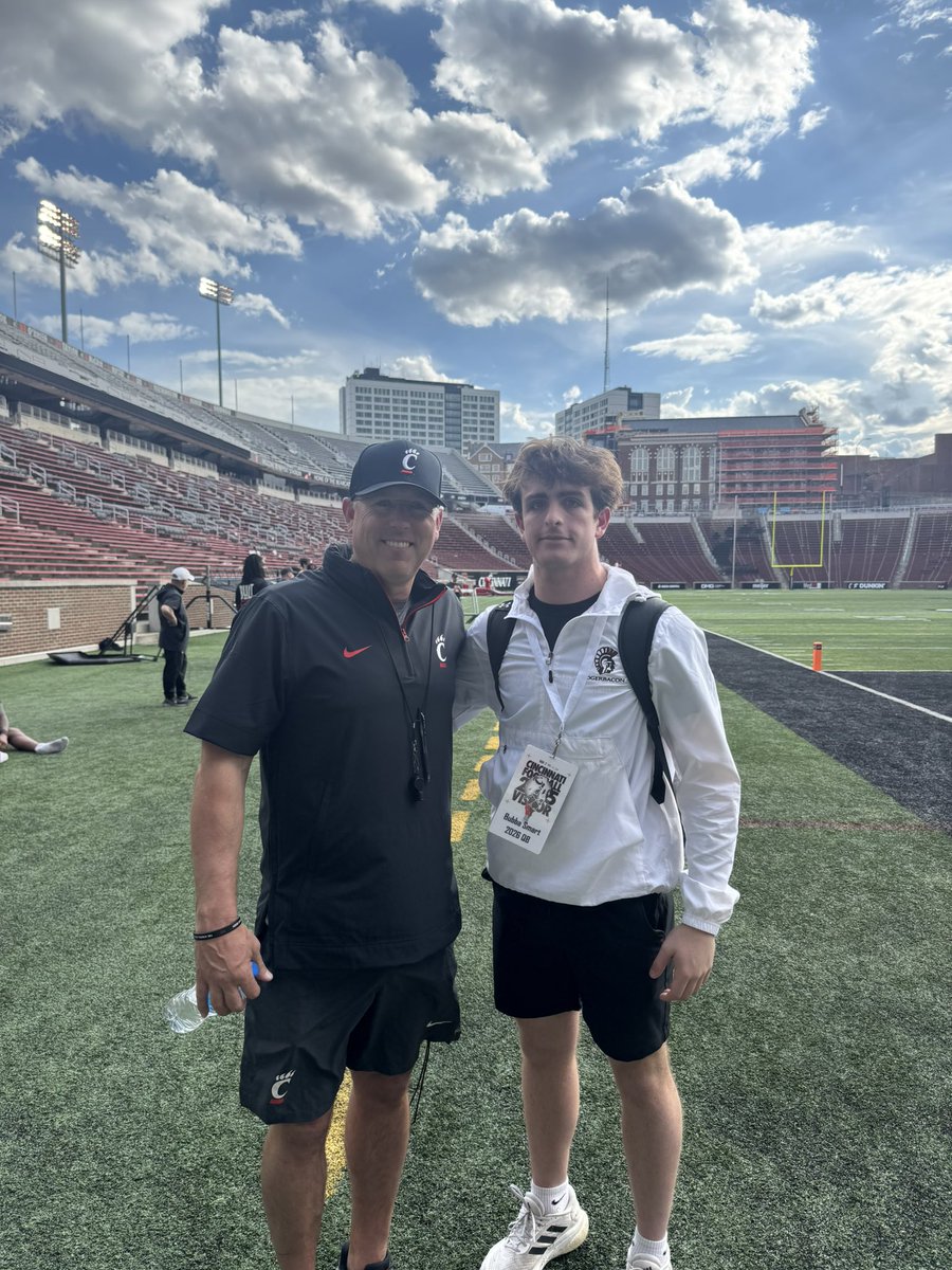 Excited to be back at UC tomorrow for camp!
<a href="/CoachSattUC/">Coach Satterfield</a> <a href="/CoachPeteThomas/">Pete Thomas</a> <a href="/tygeeleach/">Tygee Leach</a> <a href="/JaredLuginbill/">Jared Luginbill</a> <a href="/RogerBaconFB/">Roger Bacon Football</a>