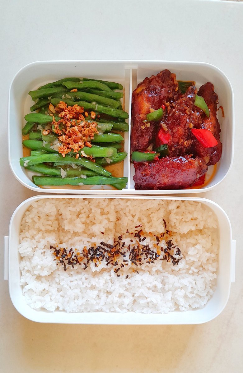BulegGinah's tweet image. Ini bekal yoko kemarin, 16 Juni 2025

- Buncis bawang putih
- Ayam saus mentega
#idebekal #bekal #bekalkantor #idemasak #masak #bekalsekolah