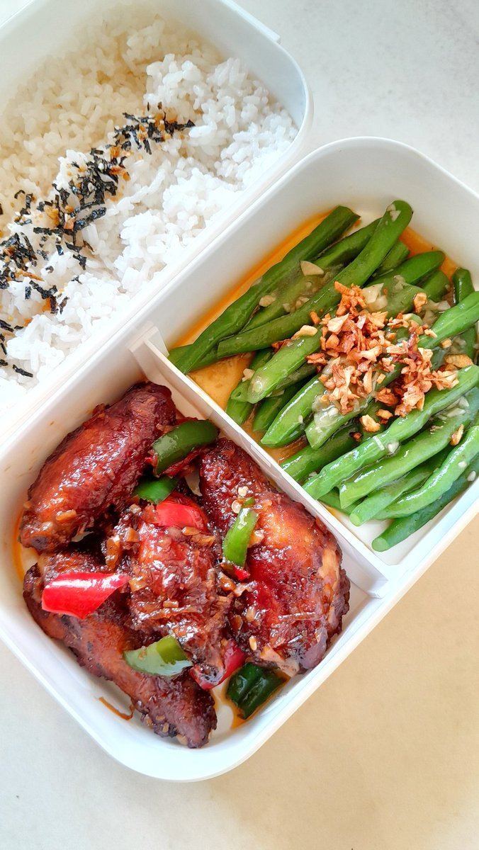 BulegGinah's tweet image. Ini bekal yoko kemarin, 16 Juni 2025

- Buncis bawang putih
- Ayam saus mentega
#idebekal #bekal #bekalkantor #idemasak #masak #bekalsekolah