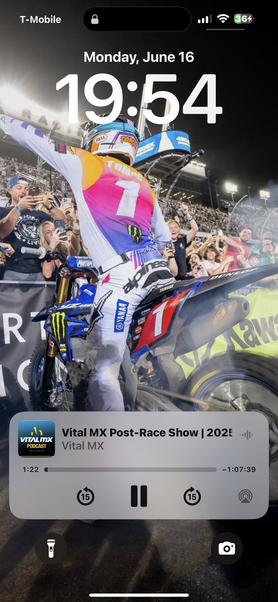 SugarShane79's tweet image. Loaded up the Pod. Holy smokes. @Darksidemx3 is on it. Stoked! Get well @LewisPhillips71 but I’m a Darkside guy and it’s awesome to see him get in on the pod. Better late than never.
