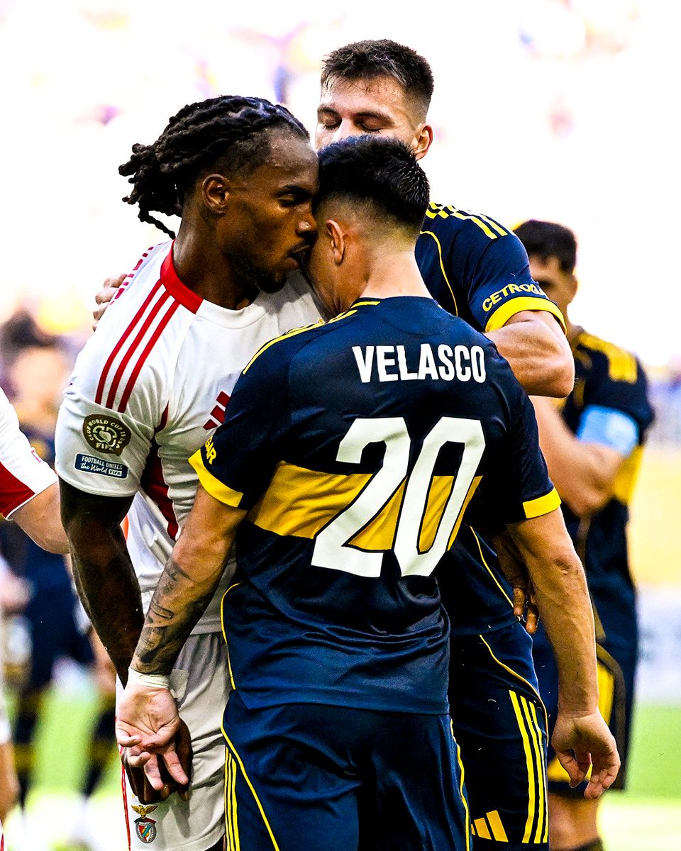 brfootball's tweet image. Argentines Di Maria and Otamendi scoring against an Argentine club. 

Goals. 

Red cards. 

A Benfica equalizer after going down to 10-men. 

Boca Juniors vs. Benfica was a ride 🍿