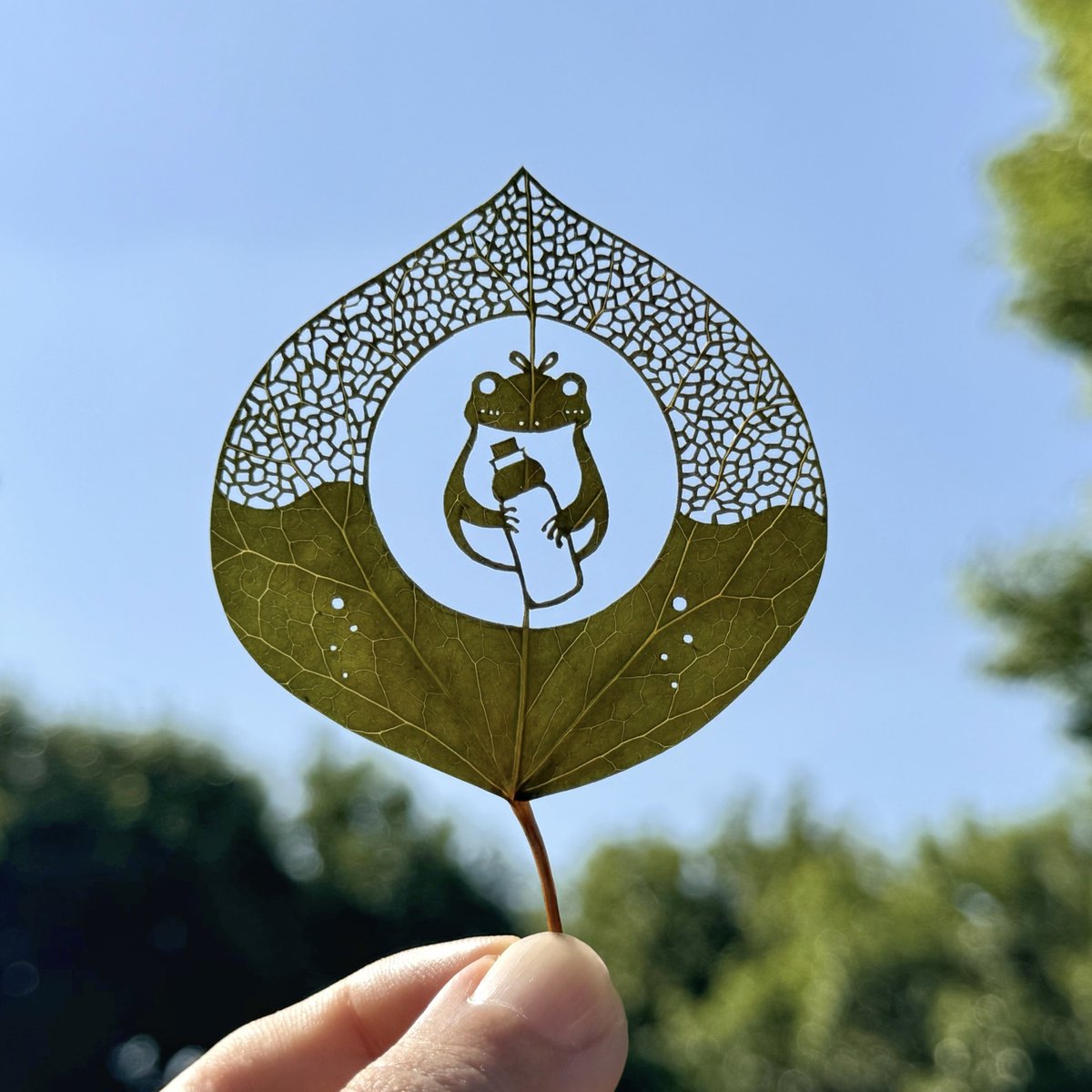 lito_leafart's tweet photo. ｢お出かけの際は、小まめに水分摂ってけろ｣

#熱中症対策 https://t.co/g2bgnCoKlG