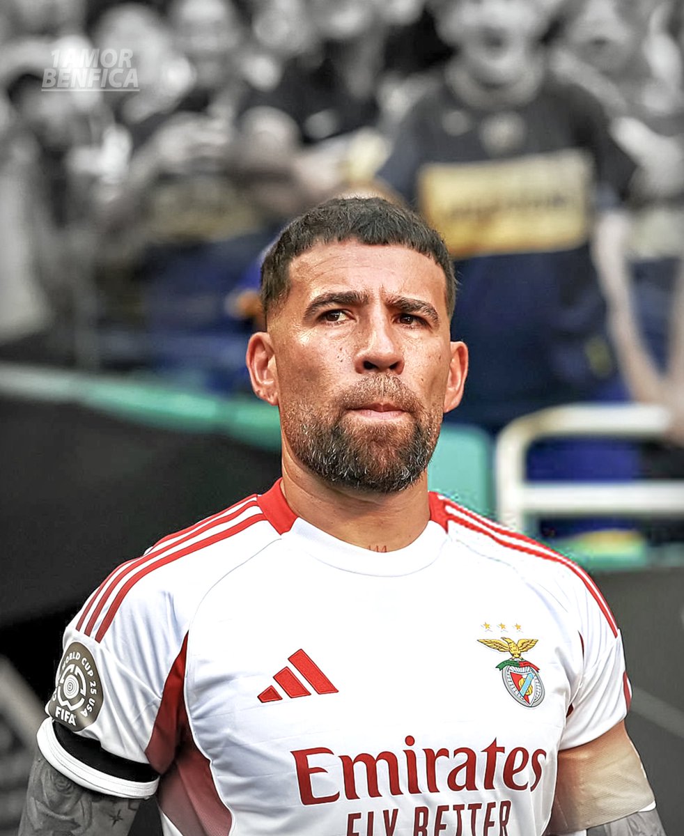 1amorbenfica's tweet photo. Dos poucos que Honrou hoje o Manto Sagrado, AMO-TE CAPITÃO, RENOVA !!! ❤️🦅 https://t.co/WcTc72Gh3b
