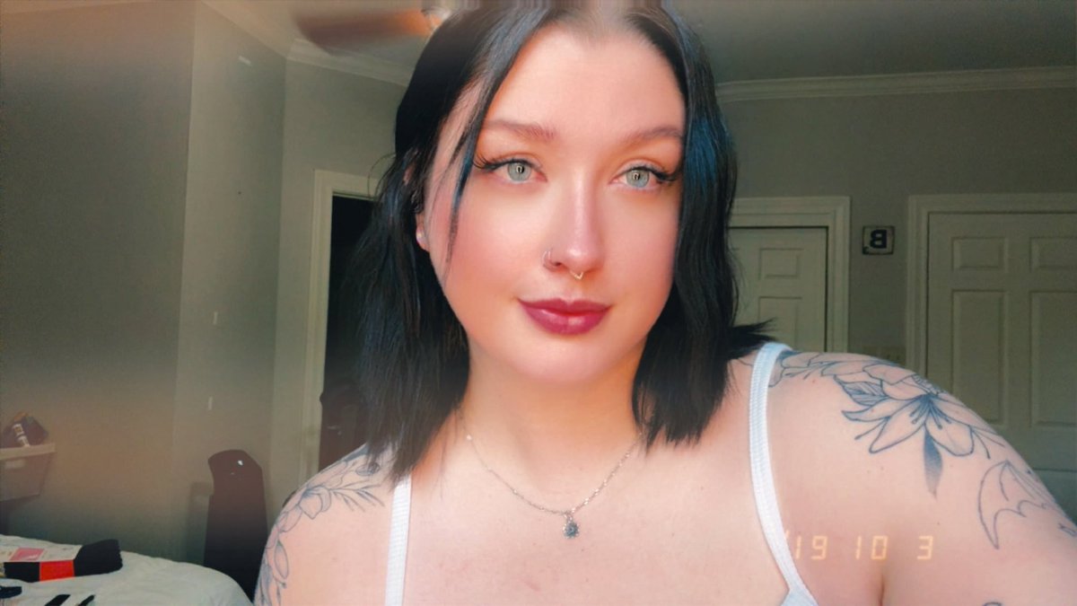 Imagine fumbling me🦋