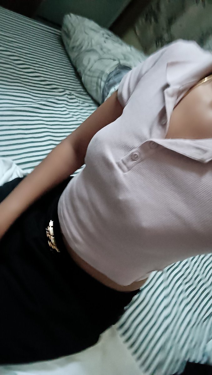 sherlynbaby25's tweet photo. Good Morning Everyone 😍
Todays outfit going braless😘
Hope people get notice something 😉
Just so Curious today how many mens or boys gonna look at me😍🤤
#exhibition #public #work #dailyjob #wife #jb #sg #cuck #slut #horny #nipple #showoff
#braless https://t.co/YouSKUNkXi