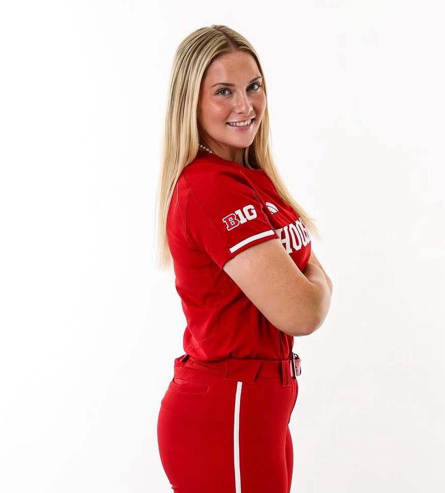 Megan Gregory, one of the top remaining arms in the portal, has committed to Indiana. 

on3.com/transfer-porta…