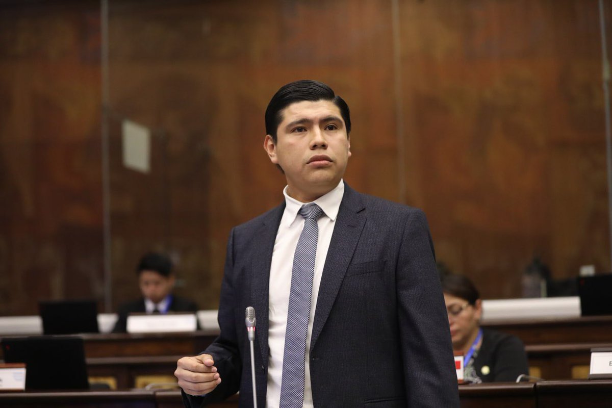 <a href="/StevenOrdonezb/">Steven Ordóñez</a>: “Cada contrato bien hecho es dinero para que sea invertido en nuestras provincias y cantones” Remarca que la #LeyIntegridadPública busca procesos de contratación pública eficientes, transparentes y sencillos.