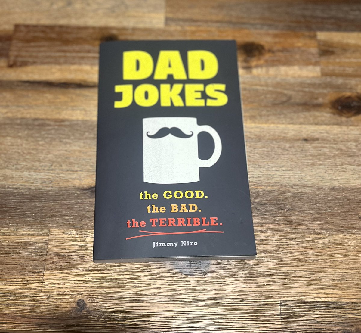 Guess my girls are enjoying my #dadjoke so much, that they gifted me this for #fathersday - now this is my kind of read! 📖
