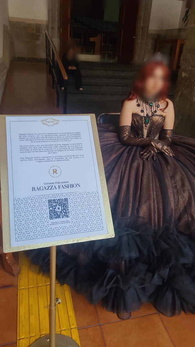 Claudia Murguía Torres (@claudiamurguia_) on Twitter photo 1/
¿De cuándo acá el <a href="/LegislativoJal/">Congreso de Jalisco</a> se convirtió en showroom de vestidos?
¿Ya rentan el Pleno por hora o nomás con conocer a alguien adentro?
¡Qué joya de “cercanía”!
🧵👇🏻 1/
¿De cuándo acá el <a href="/LegislativoJal/">Congreso de Jalisco</a> se convirtió en showroom de vestidos?
¿Ya rentan el Pleno por hora o nomás con conocer a alguien adentro?
¡Qué joya de “cercanía”!
🧵👇🏻
