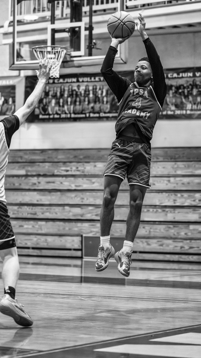 raphbickham's tweet image. Excited to start the recruitment process!! Coaches please reach out at 504-261-8485 or raphbickham@gmail.com