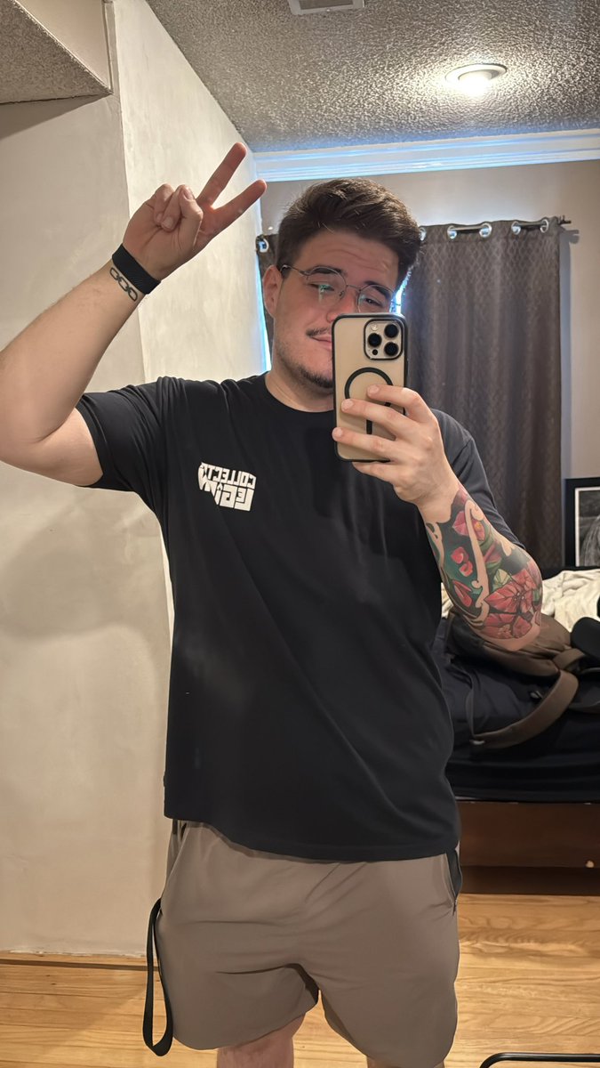Carlo Negrete (@carlonegrete) on Twitter photo Down 220lbs! Moved away from daily cardio to doing weight training 6x a week and have been really enjoying it! Going to enjoy a nice break from the diet this weekend while I’m a buyer at MagicCon: Vegas! Come swing by and say hi to me at the <a href="/CollectorLegion/">Collector Legion</a> booth! 🖤 Down 220lbs! Moved away from daily cardio to doing weight training 6x a week and have been really enjoying it! Going to enjoy a nice break from the diet this weekend while I’m a buyer at MagicCon: Vegas! Come swing by and say hi to me at the <a href="/CollectorLegion/">Collector Legion</a> booth! 🖤