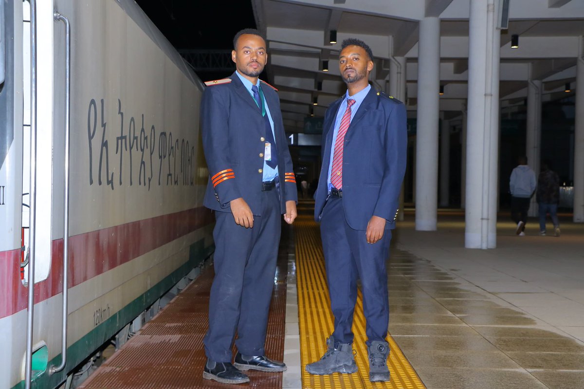 TakeleUma's tweet image. Passenger Train Services Now Available – Regular &amp;amp; Chartered!!

 thrilled to announce the launch of our passenger train services, offering both  regular scheduled trips and  on-demand chartered journeys!

🔹 Regular Service: Book your tickets seamlessly via our  online platform…