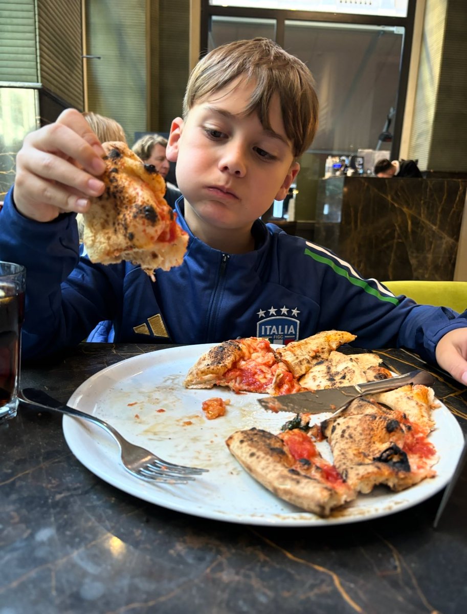 Happy 1️⃣0️⃣ Seb!
Have a great day mate!