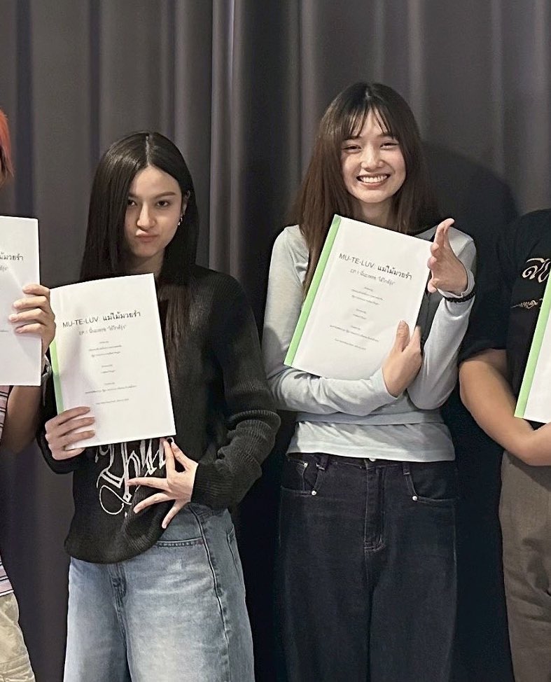 piployprim's tweet photo. PRIMPIPLOY ARE ALIVEEEE 😭😭😭 can’t wait to see them on my screen again

— #MuTeLuv #primiily #piployrr https://t.co/AuKrHhrxtC