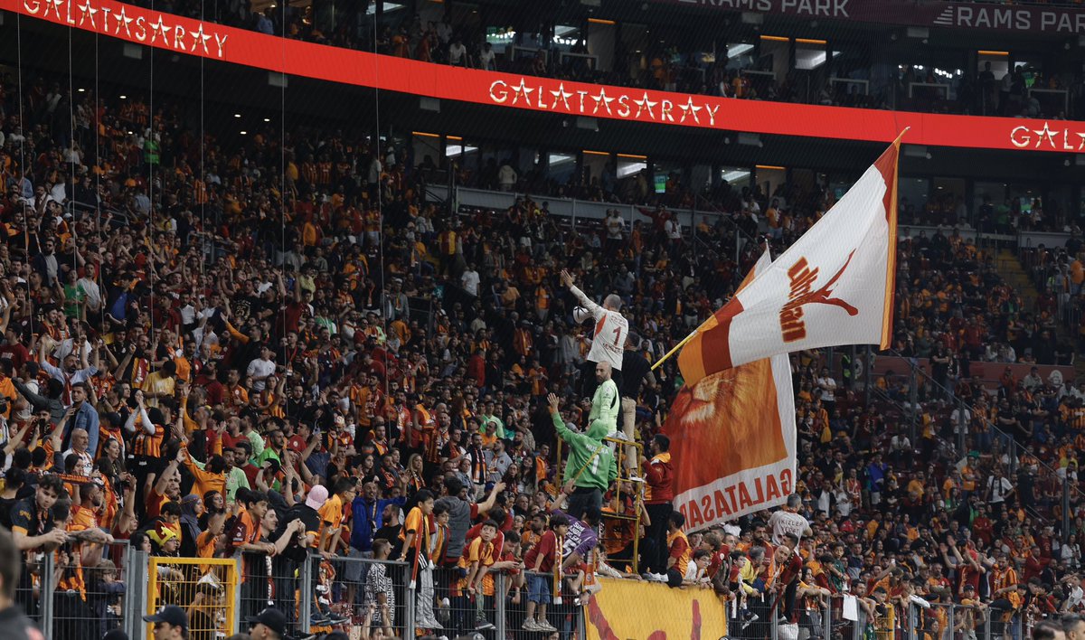 Günaydın #ŞampiyonGalatasaray Ailesi