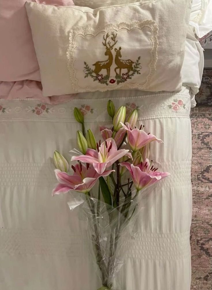 ETHEREALPRADA's tweet image. vibe