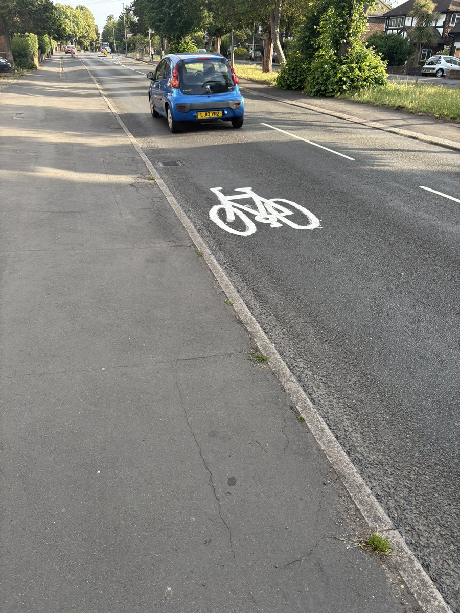 Is there a theory behind painting pictures of bikes on the road or is it just #bikewashing ? <a href="/KatyRodda/">Katy Rodda</a>