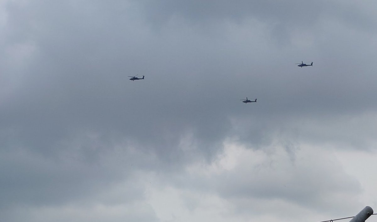 The first 3 AH-64 Apache attack helicopters have already arrived in Poland at the 56th Air Base in Latków near Inowrocław. These are the first of 8 Apache helicopters in the AH-64D version leased from the US Army. They will be used to train Polish AH-64 helicopter pilots. 
Poland