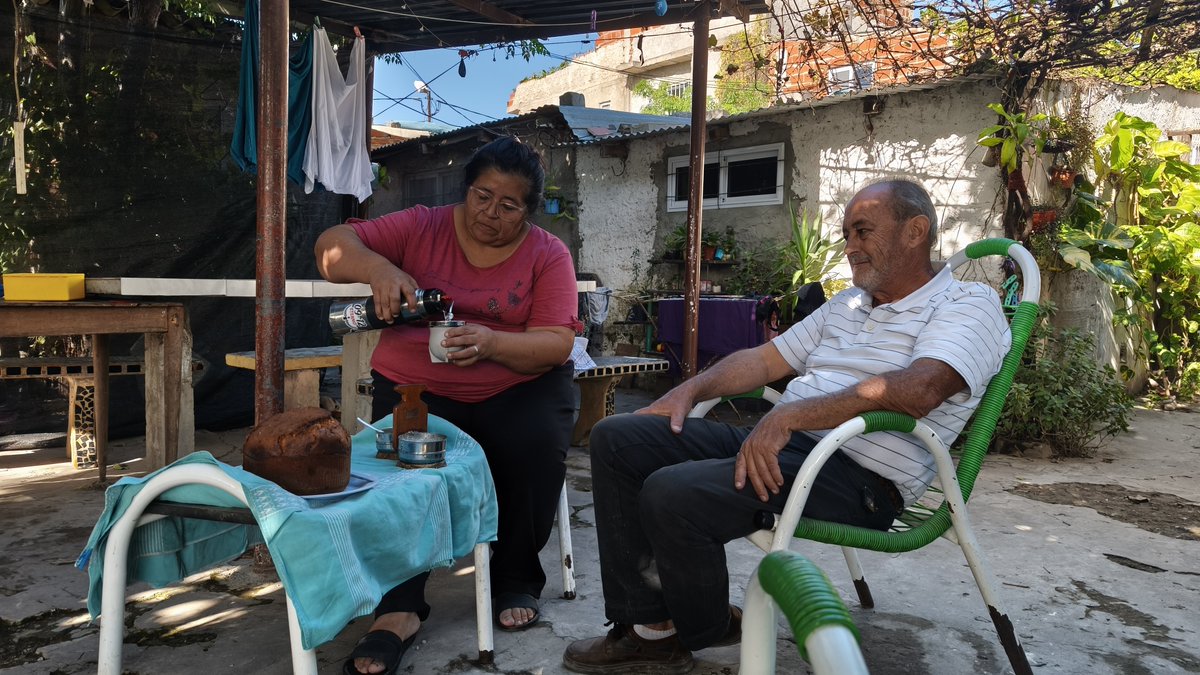 Pueblo de Dios TVE (@pueblodediostve) on Twitter photo Este domingo nos adentramos con <a href="/PueblodeDiostve/">Pueblo de Dios TVE</a> y <a href="/MSalesianas/">Misiones Salesianas</a> en uno de los barrios de emergencia que rodea la capital argentina.🏡No te pierdas: "Villa Itatí, patio abierto"🏡.
📅Domingo 22/06/25
⏰11:30h (horario peninsular).
📺En <a href="/la2_tve/">La 2</a> de <a href="/rtve/">RTVE</a> y <a href="/rtveplay/">RTVE Play</a> <a href="/tveint_europa/">TVE Internacional Europa</a> Este domingo nos adentramos con <a href="/PueblodeDiostve/">Pueblo de Dios TVE</a> y <a href="/MSalesianas/">Misiones Salesianas</a> en uno de los barrios de emergencia que rodea la capital argentina.🏡No te pierdas: "Villa Itatí, patio abierto"🏡.
📅Domingo 22/06/25
⏰11:30h (horario peninsular).
📺En <a href="/la2_tve/">La 2</a> de <a href="/rtve/">RTVE</a> y <a href="/rtveplay/">RTVE Play</a> <a href="/tveint_europa/">TVE Internacional Europa</a>