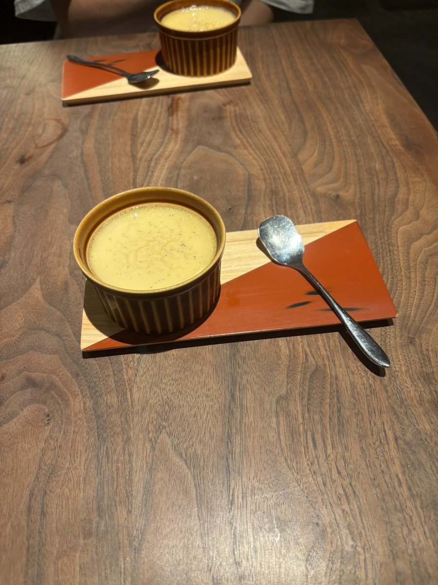 34GyY7JvpI48582's tweet image. 大好きなプリンを食べて作業できるスタート！！！！