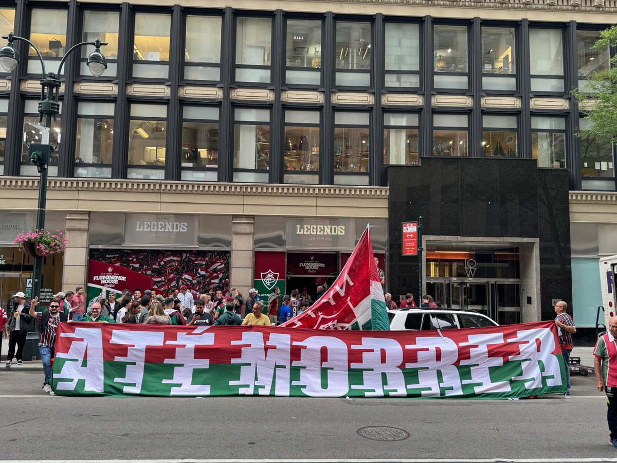 Ô LÊ LÊ, Ô LÁ LÁ, A YOUNG VEM AÍ E O BICHO VAI PEGAR!!!! 🎶

JÁ ESTAMOS NA ÁREA, AMANHÃ JOGA O FLUMINENSE FOOTBALL CLUB 🇭🇺🤜🏽🤛🏽