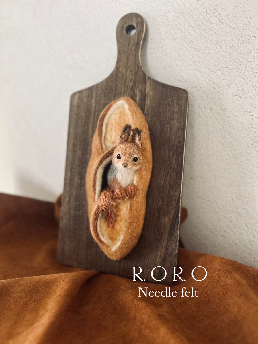 rorostore1121's tweet photo. @Lupopo_cafe さんの企画展に参加させていただきます☺️
羊毛フェルトで動物や食べ物をモチーフとした
"食べたくなるほど 愛らしい"をコンセプトに作品を制作しています。
一針、一針 丹精を込めた作品達は正直お手頃な価格ではありませんがROROの作品に興味を持って下されば幸いです🙌 https://t.co/HSNEG4WAjv