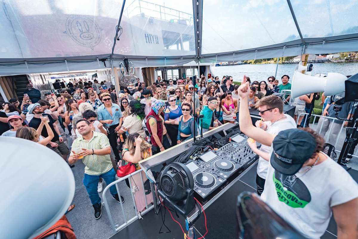 White Rabbit Group 🐰 (@whiterabbitgrp) on Twitter photo Our first #SOUNDWAVS voyage of the szn w/ @wearesundayscaries was *chefs kiss*- we guess you could say it was worth the… Sunday Scaries! 🔊🌊
We’ll see you for our next day out <a href="/onthehiyu/">On The Hiyu</a> on 6/29 for <a href="/iamroosevelt/">The Roosevelt</a>!
📸 facebook.com/share/1DbfoKMH… Our first #SOUNDWAVS voyage of the szn w/ @wearesundayscaries was *chefs kiss*- we guess you could say it was worth the… Sunday Scaries! 🔊🌊
We’ll see you for our next day out <a href="/onthehiyu/">On The Hiyu</a> on 6/29 for <a href="/iamroosevelt/">The Roosevelt</a>!
📸 facebook.com/share/1DbfoKMH…