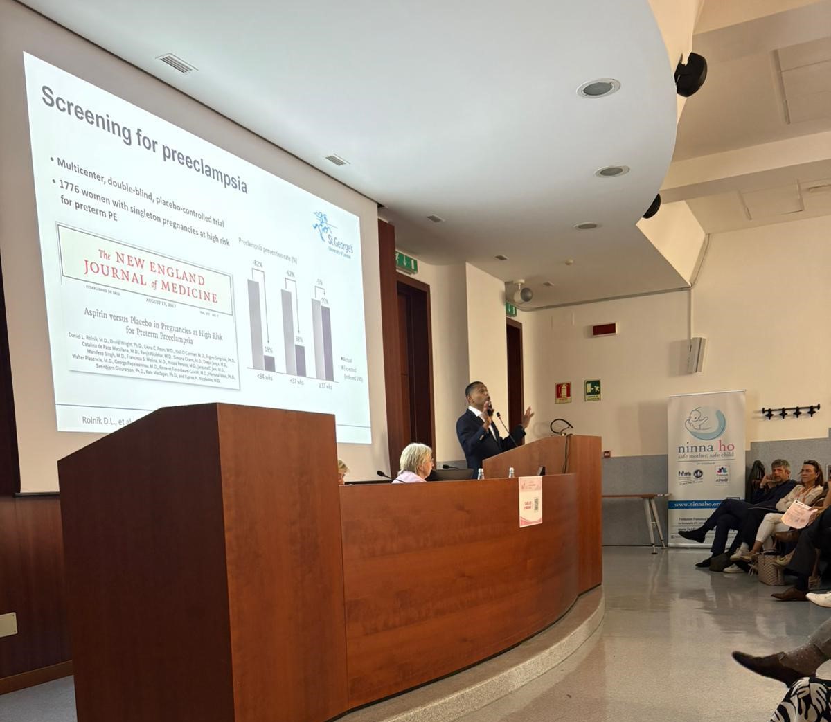 Uscom's tweet image. Uscom Featured at the #MilanObstetriciaCongress 2025, where Prof. Basky Thilaganathan presented data on using #USCOM to manage preeclampsia. He shared new pregnancy-specific hemodynamic ranges and RADAR-style visuals. Proud to support safer #maternalcare!
#MaternalHealth