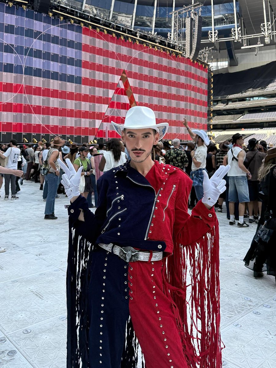 #CowboyCarterTour #CowboyCarterTourLondon 😭💙🇬🇧❤️