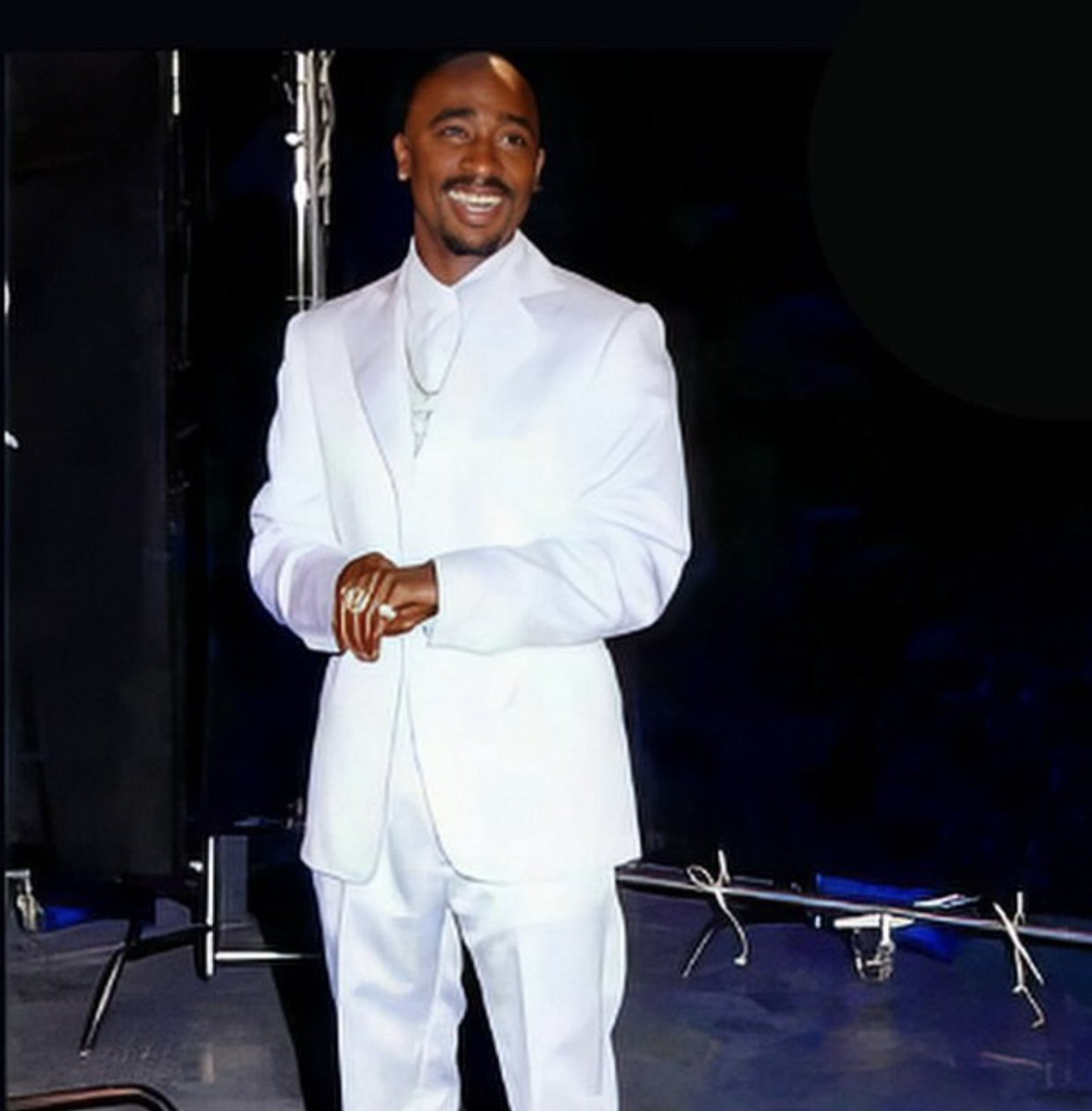 2PAC's tweet image. Hold fast to dreams
For if dreams die
Life is a broken-winged bird
That cannot fly.
~Langston Hughes
(…one of Tupac’s favorite poets)