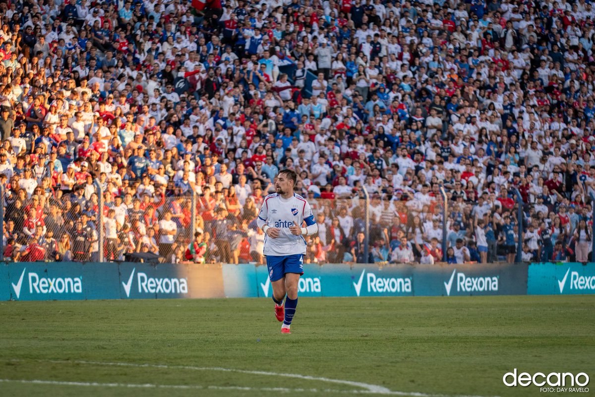 "Se viene un rival directo"

El Decano juega un partido clave en La Blanqueada.

Nota: decano.com/se-viene-un-ri…

#LaComunidadDelHincha 🇱🇺