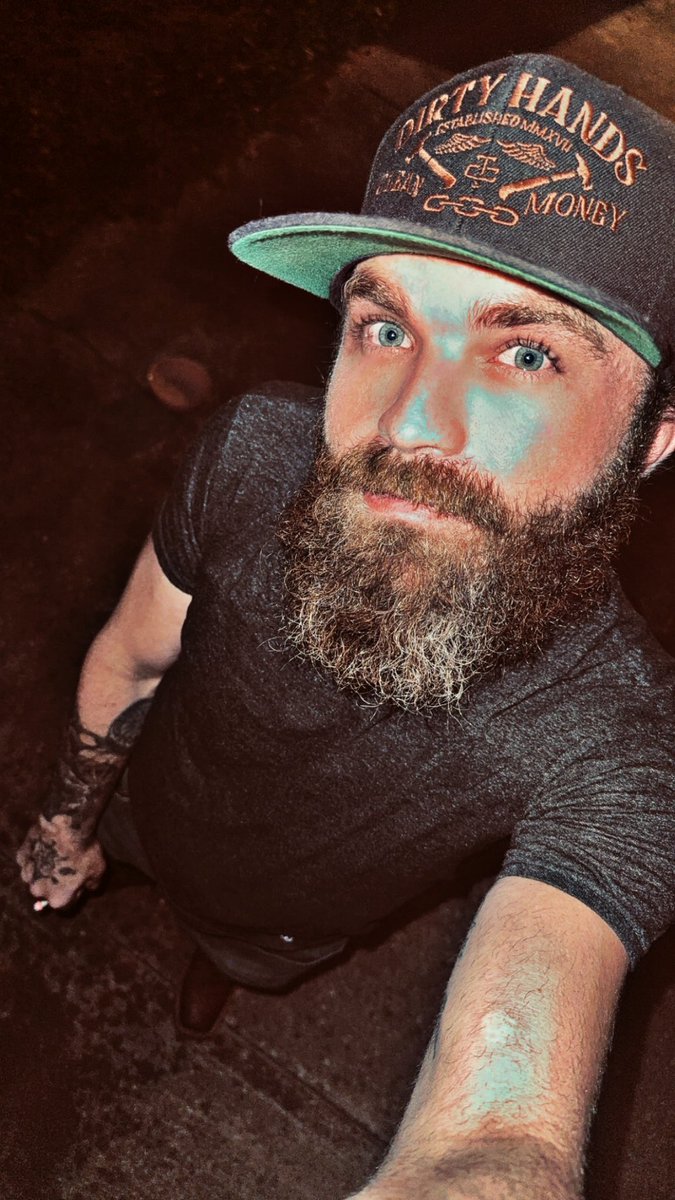 My hands aren’t the only thing I am good at using 

linktr.ee/Beastunlimited…