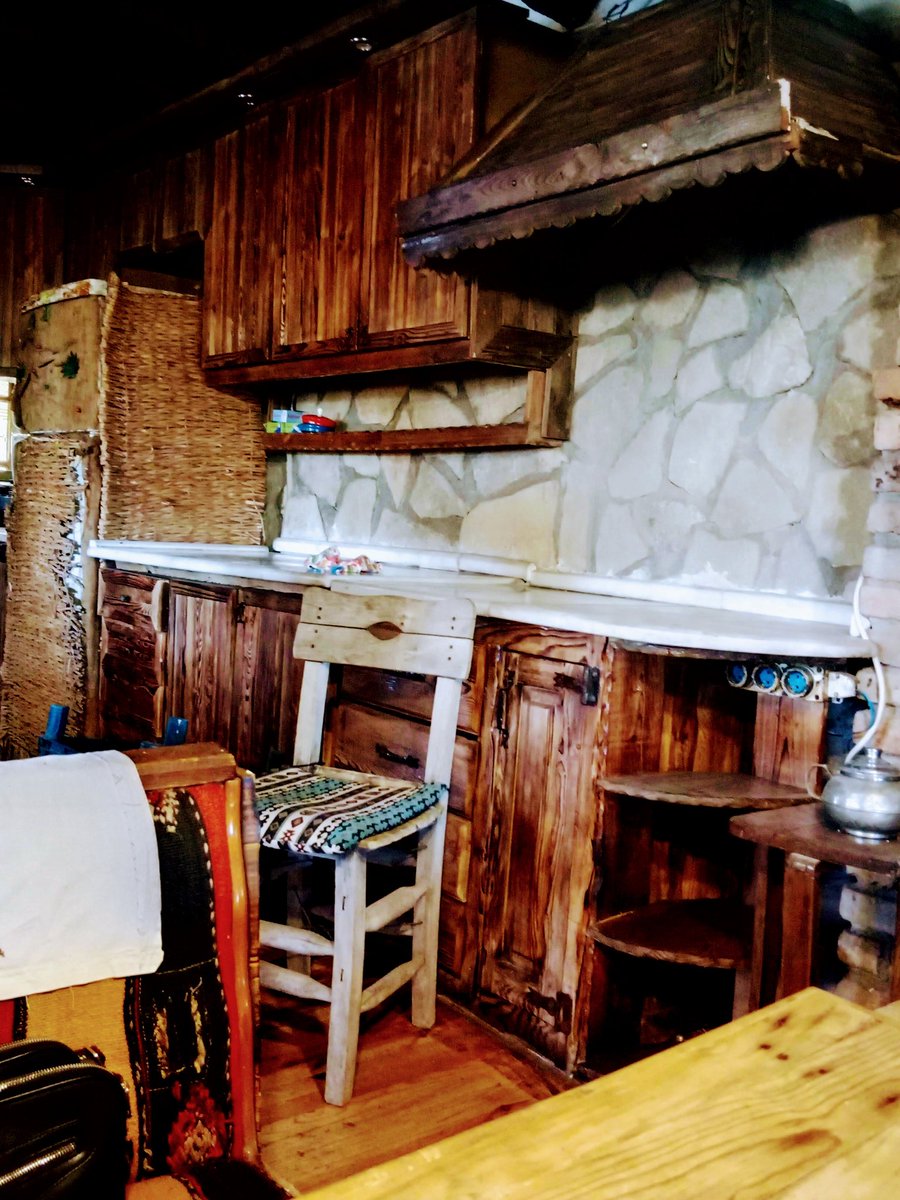 Uyandık sabahın köründe. Bu saatten sonra uyusan uyunmaz, kalksan gün bitmez. Herkese günaydın mutlu sabahlar ☕🙏🙋🇹🇷