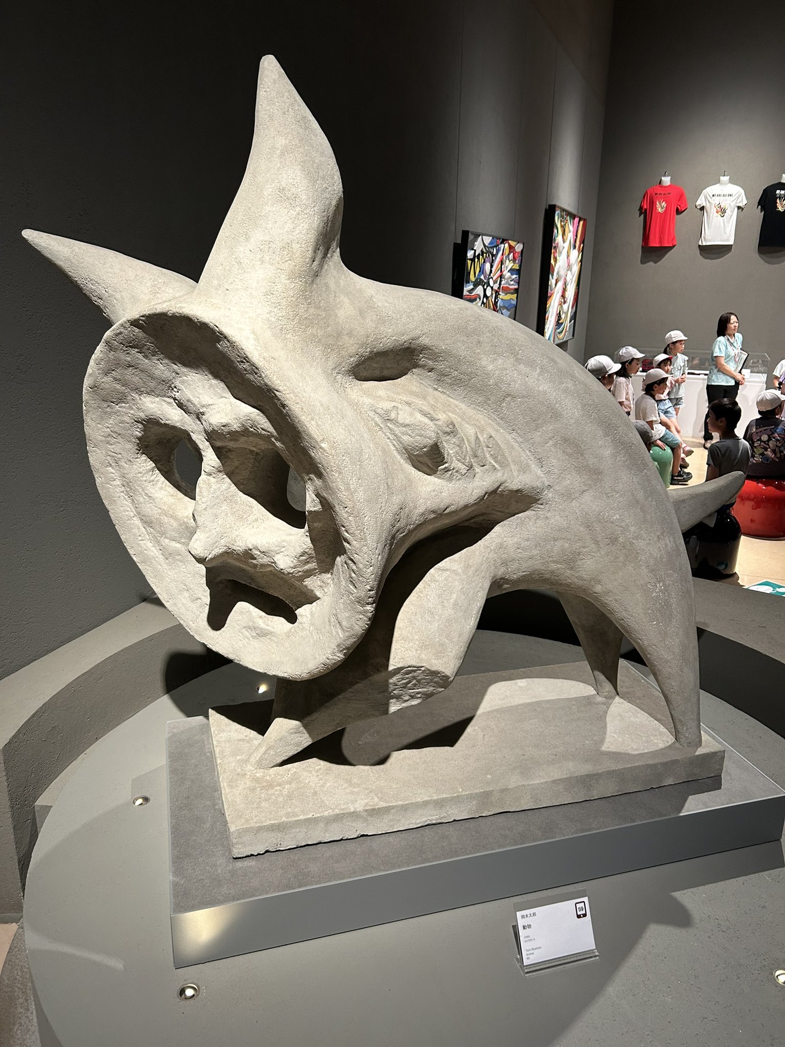 ヨーロッパの作家さんが作った精巧でロマンチックなペーパー