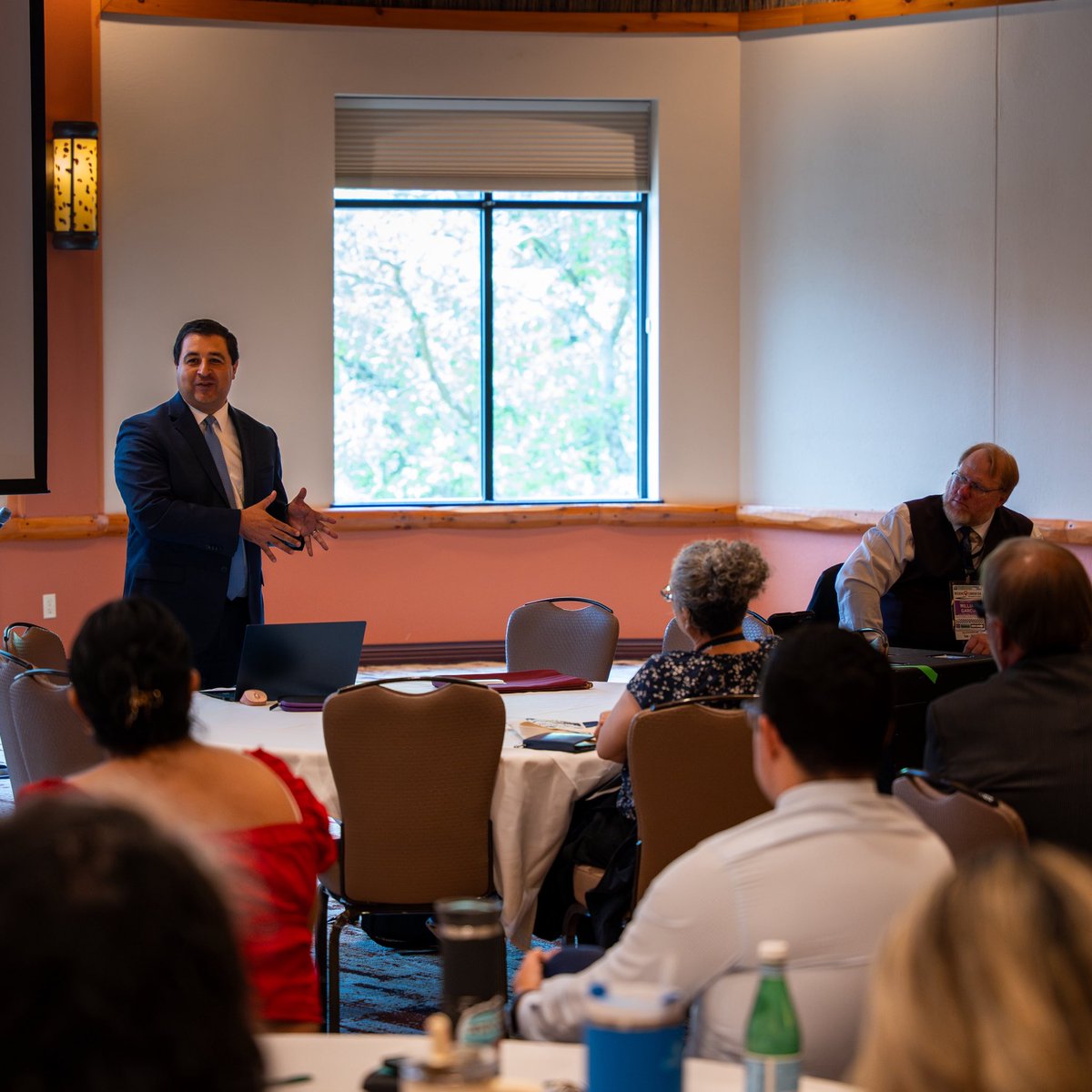 JoshKaulWI's tweet image. It was fantastic seeing folks at the #WisDems2025 convention.
While leaders in Washington are moving us in the wrong direction, Wisconsin is continuing to move in the right direction.
