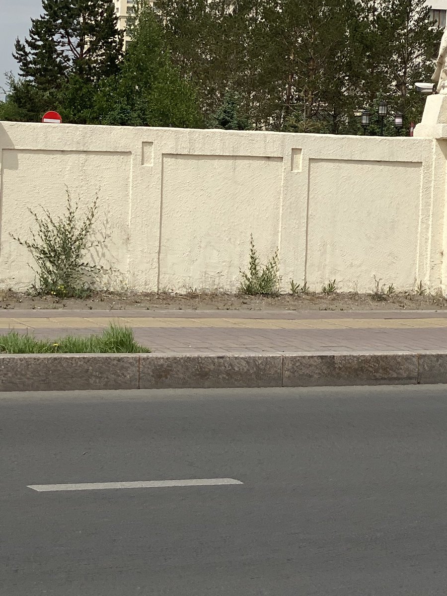 Маршалын замын баруун талын явган замыг хуулж засаж бна.Зүв зүгээр эвдрээгүй зам бсан тэхүү.Харьцуулж солиогүй бгаа хэсгийг нь орууллаа.Энэнээс өөр тулгамдсан асуудал бхгүй юмуу Нямбаатараа.Энэ бүр хэрэглээ багатай явган зам шдээ