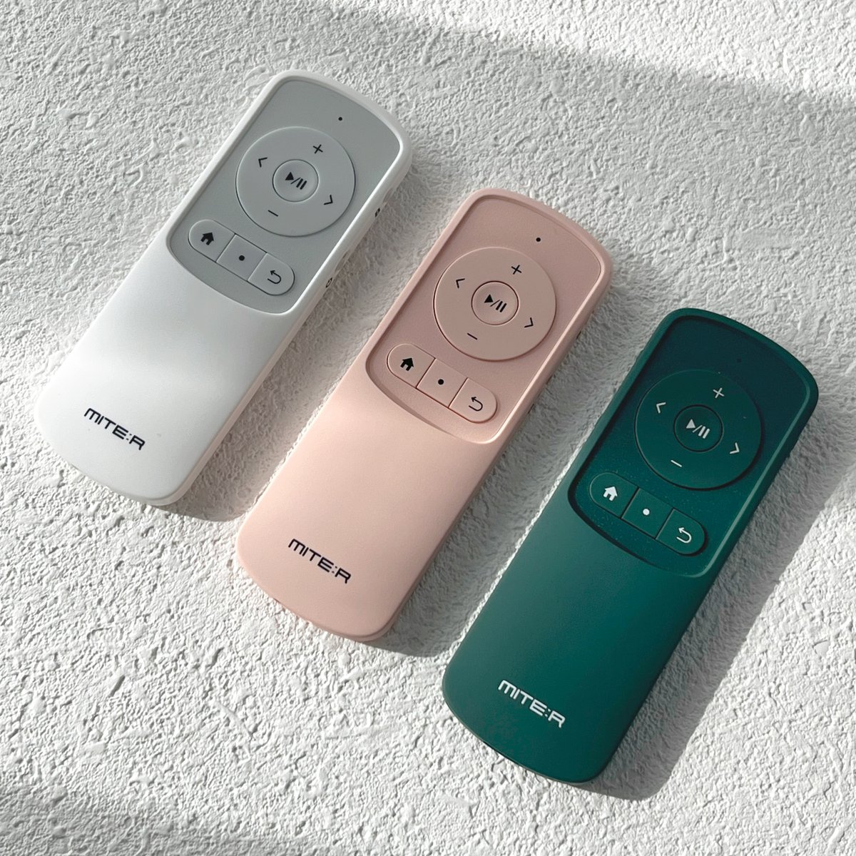 miter_korea's tweet photo. #RT
스우파3 때문에
화요일만 기다리는 사람 나야나..💭

아무 조건 없이 묻지도 따지지도 않고💥
게시글 𝙍𝙏하는 사람에게🔁
미테르 블루투스 리모컨 𝟤𝗇𝖽를 드립니다..🎁

*당첨자 3명 랜덤 추첨

▫️ 기간은 오늘(17일)부터 ~ 내일(18일) 낮 12:00시까지
▫️당첨자 발표는 내일(18일)  오후 예정 !

📨당첨자 발표 후 개별 쪽지 예정
❕리모컨 색상 선택 가능(화이트, 핑크, 그린)