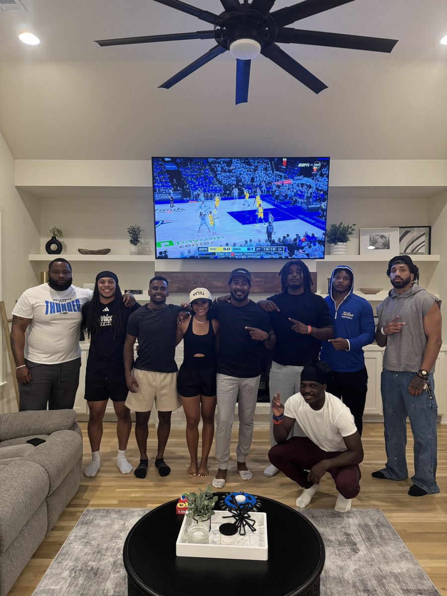 Kam Martin โถ (@teamkammartin) on Twitter photo Good food, good vibes, and good people. Always a good time bonding with the guys.
#TulsaRBz <a href="/TulsaFootball/">Tulsa Football</a> Good food, good vibes, and good people. Always a good time bonding with the guys.
#TulsaRBz <a href="/TulsaFootball/">Tulsa Football</a>