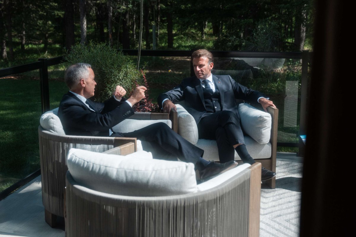 Prime Minister Carney met with President Emmanuel Macron at #G7Kananaskis. They emphasized the growing partnership between Canada and France on cybersecurity and intelligence sharing and discussed bolstering co-operation on shared priorities. More: ow.ly/kRz950Wauvn