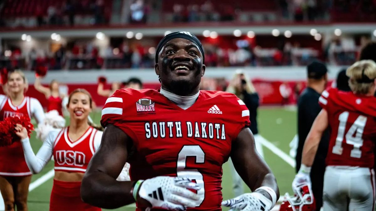 ArieusFinleyJr5's tweet image. #AGTG After a great conversation with @Coach_TMorrison I’m BLESSED to receive my 1st D1 offer from The University of South Dakota
@AllenTrieu
