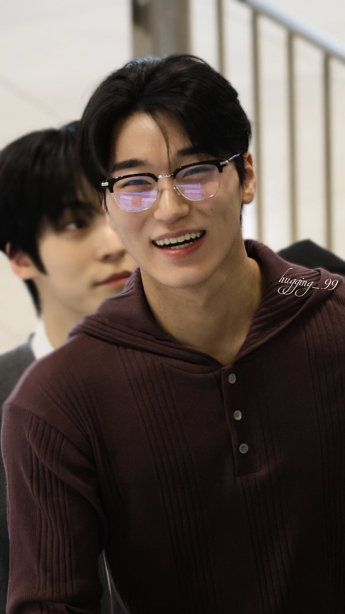 hugging_99's tweet photo. 250617 GMP
😸
#에이티즈 #ATEEZ
#산 #SAN #최산 https://t.co/Pj2mWpBGKN