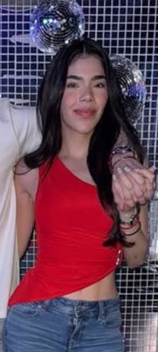 AlonzoBethy's tweet photo. @criiziscrying Su realidad sin filtros https://t.co/8C5dHzJ8uU