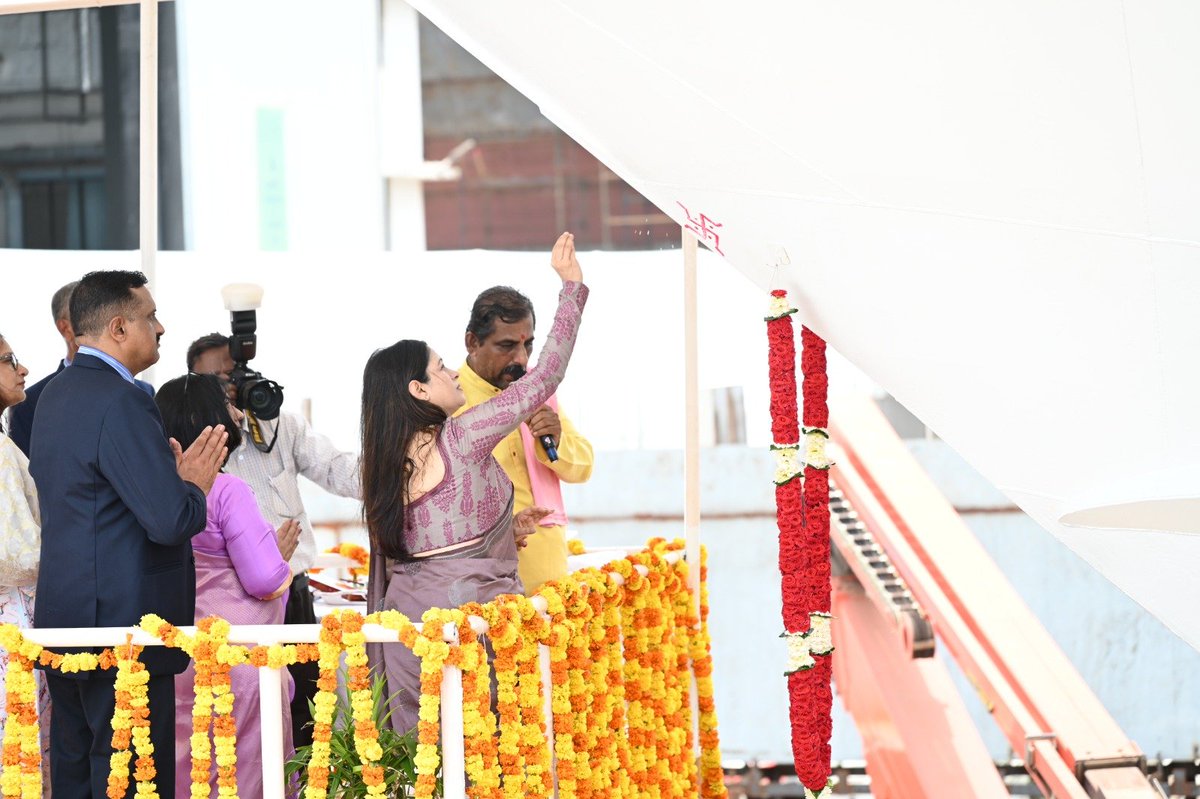 thoughtsnanaly1's tweet image. Fifth FPV ‘Achal’ Launched by Goa Shipyard Ltd for ICG

‘Achal’, the fifth of eight Fast Patrol Vessels (FPVs) built by Goa Shipyard Ltd (GSL) for the Indian Coast Guard (ICG), was launched on June 16, 2025, in Goa by Smt. Kavita Harbola, with Coast Guard Commander (Western…