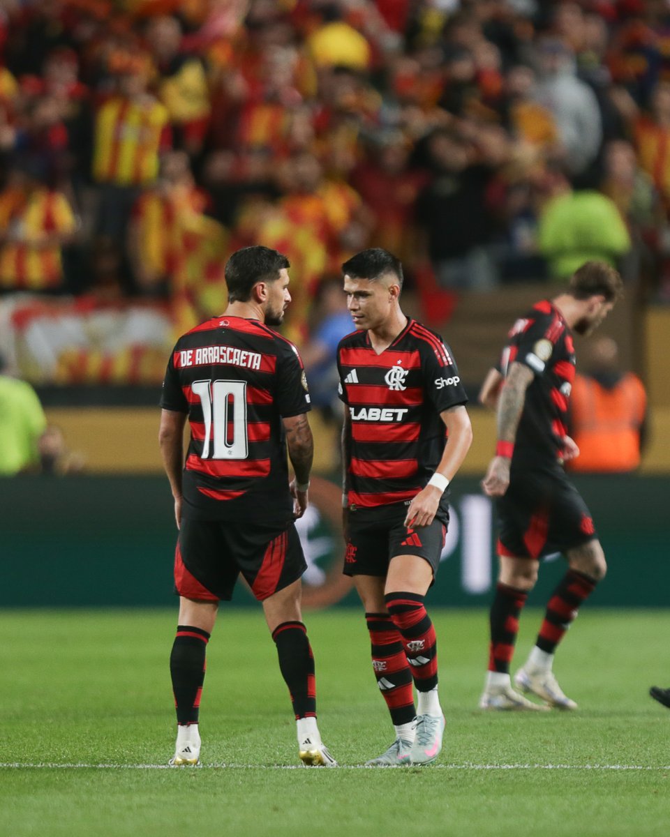 os donos da noite

🔟&amp; 7⃣