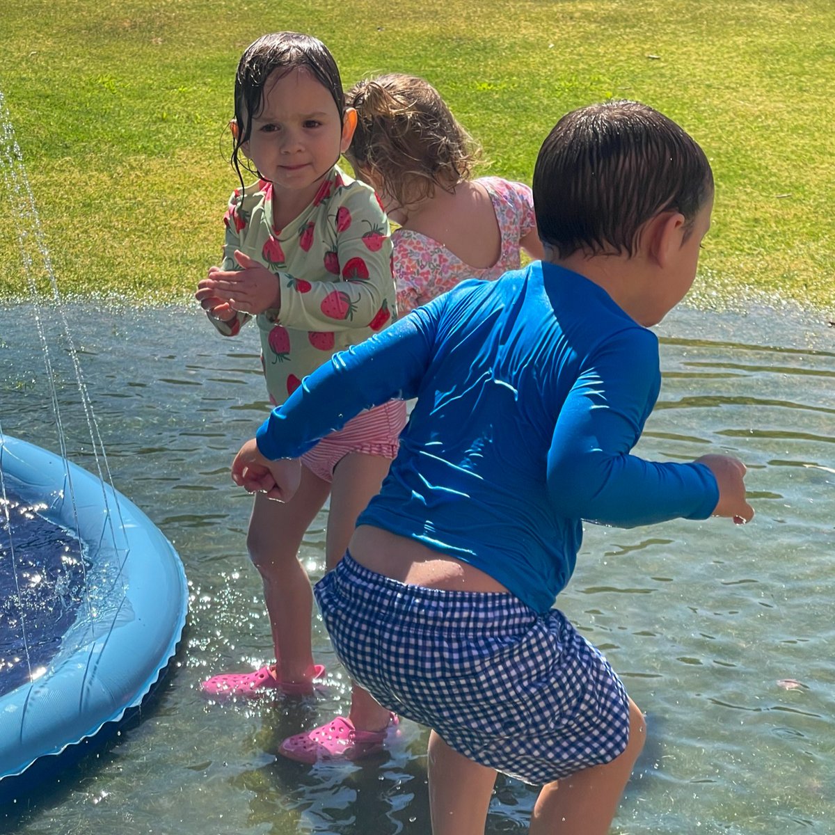 Our Lil’ Explorers campers are making a splash in summer. They had a blast beating the heat during Water Day! 💦