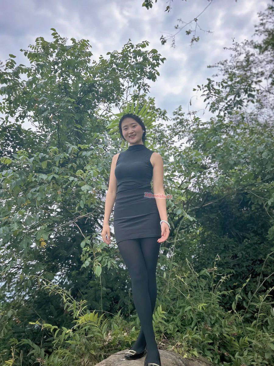 后来我穿上了后妈裙，成为你口中那个捉摸不透的人

除了你的心跳，谁会明白你的故事里装了多少欢乐，又有多少悲伤？好过，难过，全是自己过。 https://t.co/FX1OQLeBRO