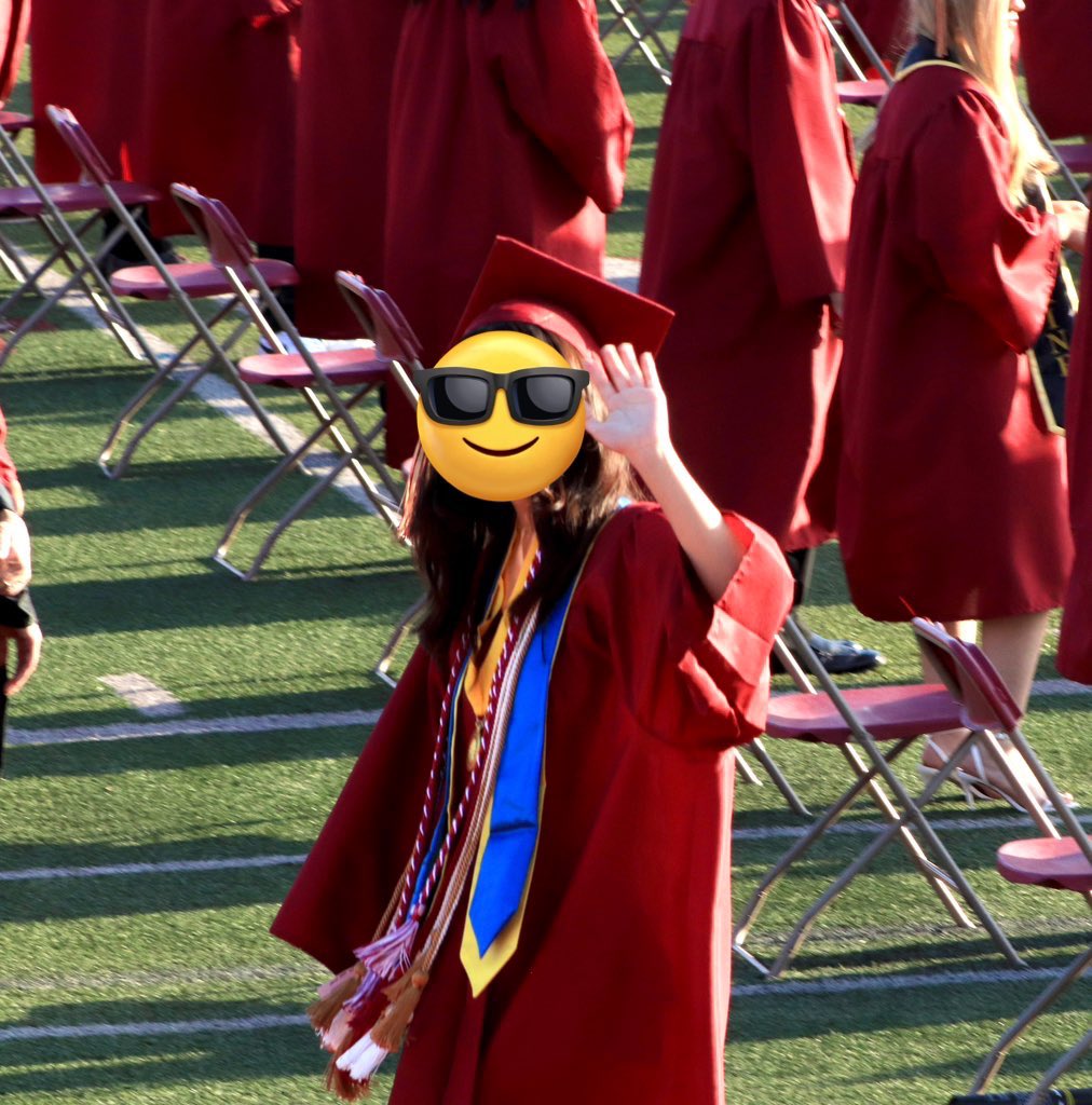 wonderosity_ALT's tweet image. graduated hs !!!
