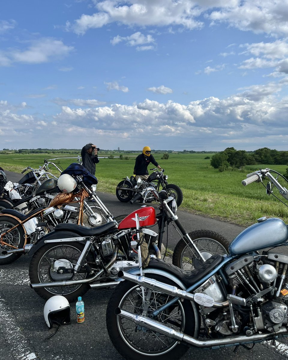 __R_a_y's tweet photo. シャンプーの裏側の裏側

#shovelhead 
#bobber #chopper 
#ショベル 

 https://t.co/xhrgdCPhAa https://t.co/cn88pEfFRU