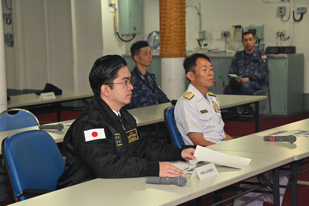 6月14日、金子防衛大臣政務官は、海上自衛隊佐世保地区に所在する